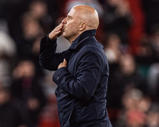 斯洛特直面质疑：以当下论成败，坚守利物浦运营之道