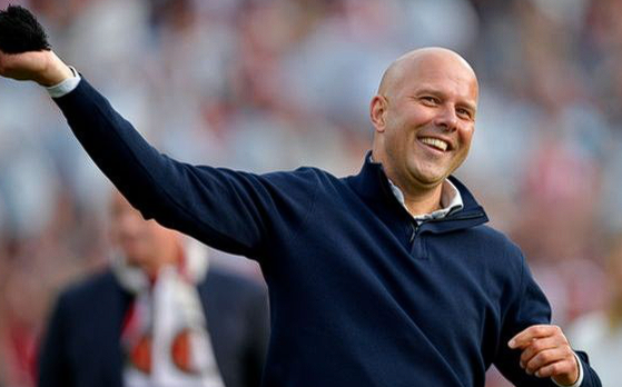 斯洛特直面质疑：以当下论成败，坚守利物浦运营之道